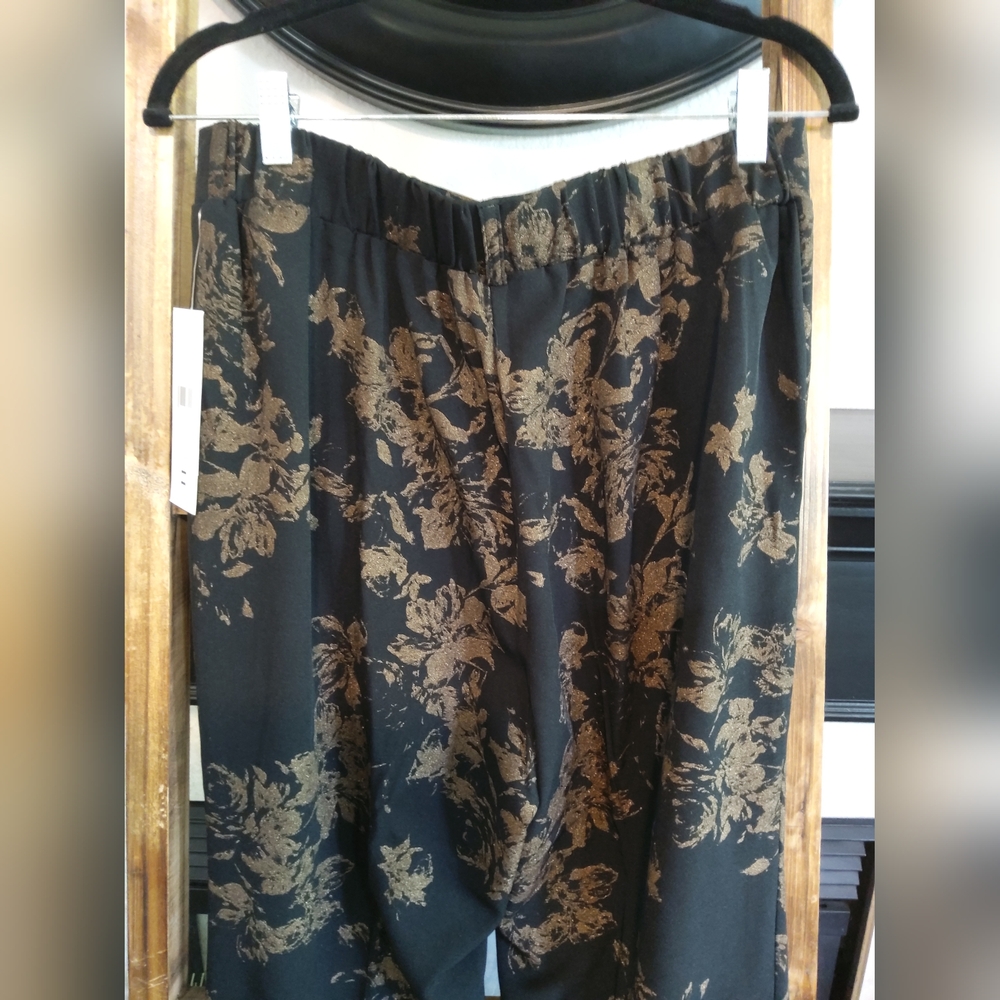 Elegant Black and Brown Floral Trousers - Picture 7 of 9